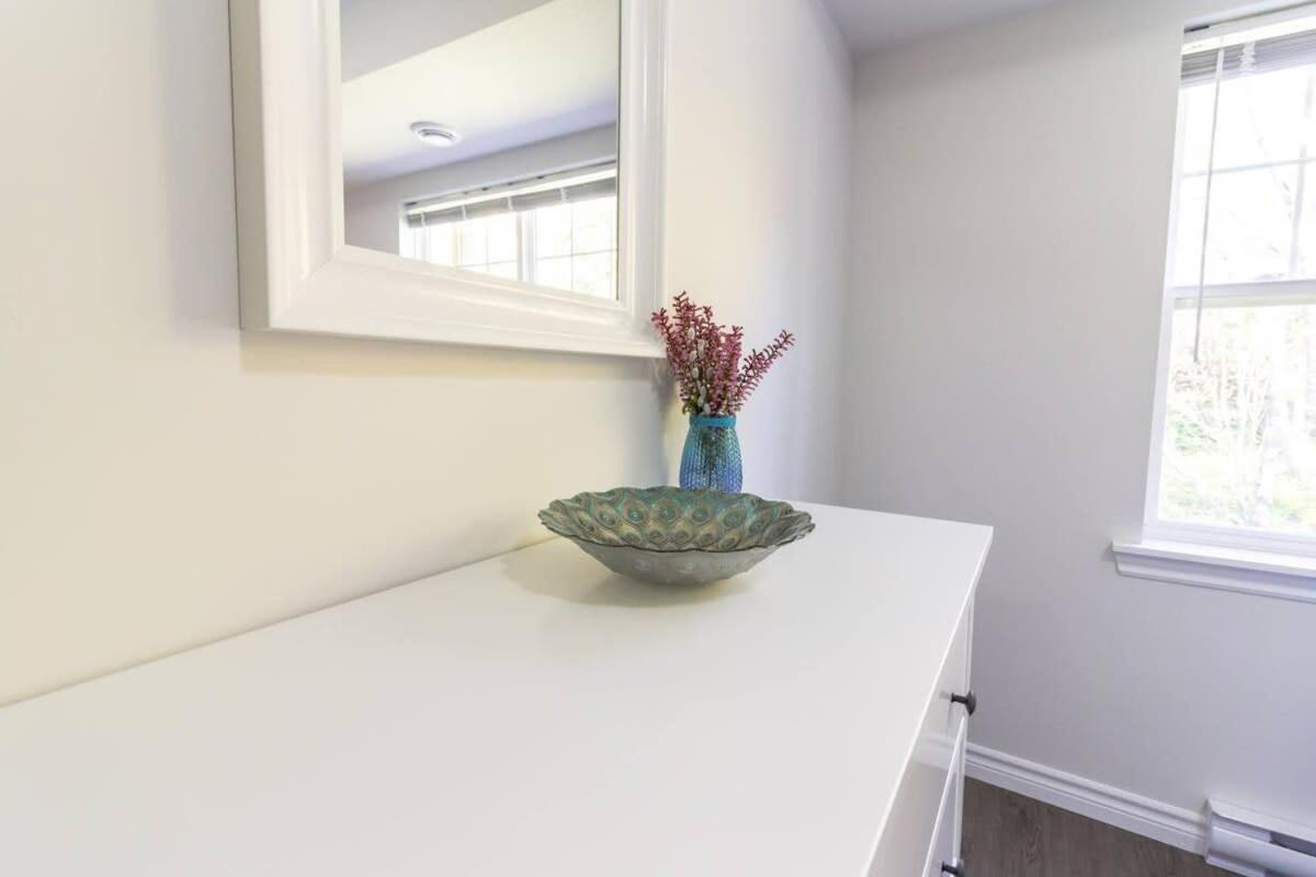 Brand New Gorgeous Condo Near Unb & Hospital Coffee Parking 202 Saint John Exterior foto